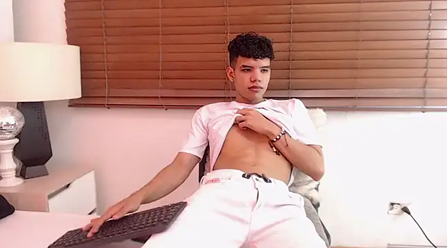 Snapshot of Axel_Forte chatting on March 11, 2025, 12:50 pm Axel Forte online show from March 11, 2025, 12:50 pm