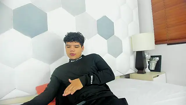 Snapshot of Axel_Forte chatting on March 18, 2026, 1:46 pm Axel Forte online show from March 18, 2026, 1:46 pm