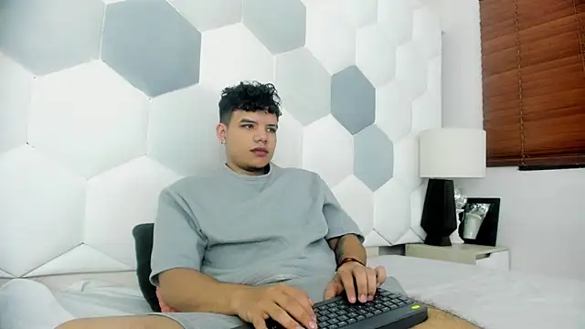 Snapshot of Axel_Forte chatting on April 10, 2026, 2:02 pm Axel Forte online show from April 10, 2026, 2:02 pm