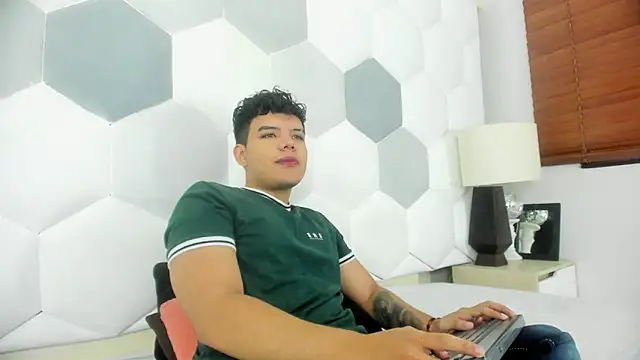 Snapshot of Axel_Forte chatting on April 1, 2026, 2:14 pm Axel Forte online show from April 1, 2026, 2:14 pm