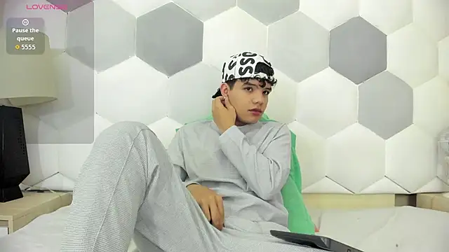 Axel Forte online show from October 27, 2025, 1:45 pm