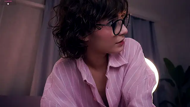 Snapshot of SibleyBurner chatting on October 23, 2025, 5:33 pm SibleyBurner online show from October 23, 2025, 5:33 pm