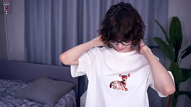 Snapshot of SibleyBurner chatting on October 15, 2025, 7:44 pm SibleyBurner online show from October 15, 2025, 7:44 pm