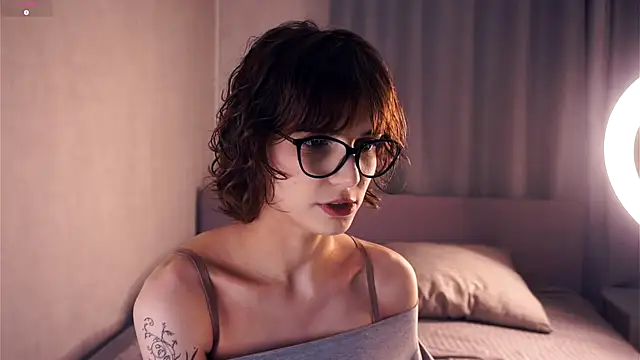 Snapshot of SibleyBurner chatting on November 26, 2025, 6:52 pm SibleyBurner online show from November 26, 2025, 6:52 pm