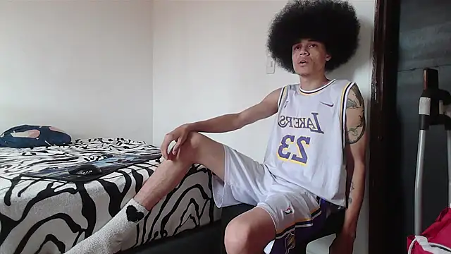 Snapshot of Smith_Gael chatting on October 18, 2025, 3:25 pm Smith Gael online show from October 18, 2025, 3:25 pm