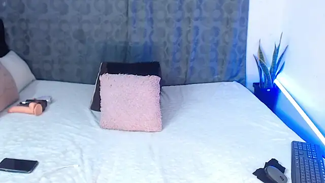 Lauryn lee online show from March 10, 2026, 8:46 pm