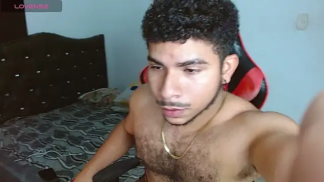 Javier Hot27 online show from April 17, 2026, 3:04 pm