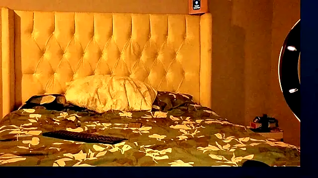 Snapshot of ebonylover1 chatting on April 7, 2026, 5:59 pm ebonylover1 online show from April 7, 2026, 5:59 pm