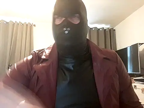 Snapshot of leatherloverman chatting on October 26, 2025, 2:06 pm leatherloverman online show from October 26, 2025, 2:06 pm