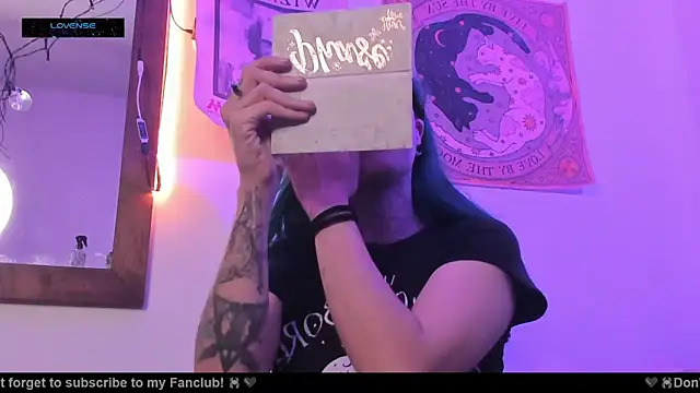 Snapshot of Hisato111 chatting on October 29, 2025, 12:26 pm Hisato111 online show from October 29, 2025, 12:26 pm