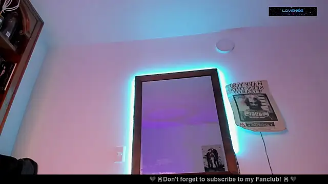 Snapshot of Hisato111 chatting on October 12, 2025, 12:28 pm Hisato111 online show from October 12, 2025, 12:28 pm