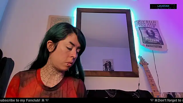 Snapshot of Hisato111 chatting on October 17, 2025, 12:40 pm Hisato111 online show from October 17, 2025, 12:40 pm