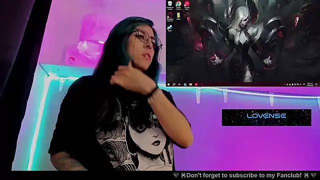 Snapshot of Hisato111 chatting on September 27, 2025, 12:44 pm Hisato111 online show from September 27, 2025, 12:44 pm