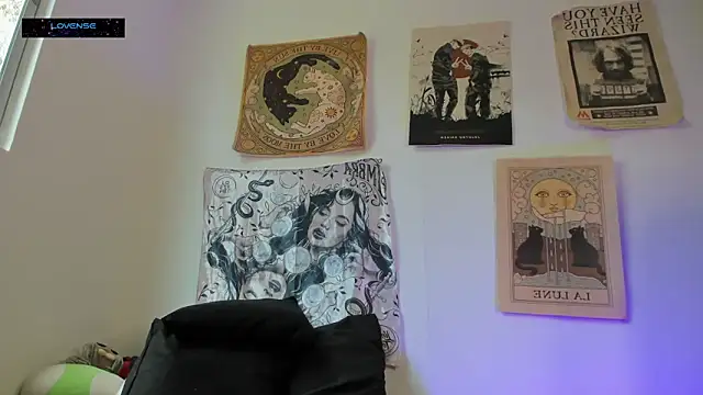 Snapshot of Hisato111 chatting on November 18, 2025, 2:53 pm Hisato111 online show from November 18, 2025, 2:53 pm