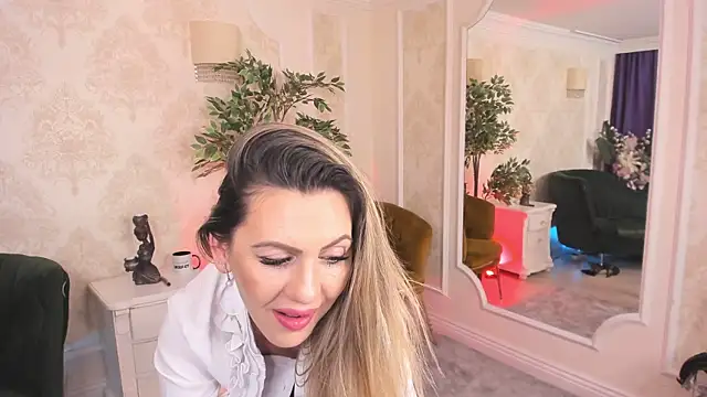 Snapshot of LexySinner chatting on March 20, 2025, 8:40 pm LexySinner online show from March 20, 2025, 8:40 pm