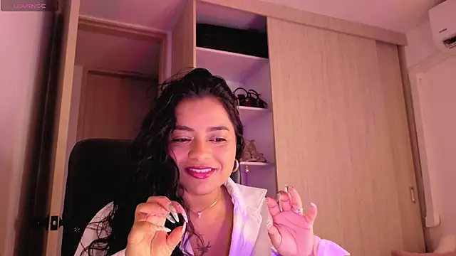 Snapshot of tatiana_10 chatting on July 18, 2026, 5:05 am tatiana 10 online show from July 18, 2026, 5:05 am