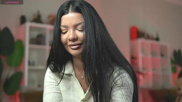 Snapshot of MadisonColes chatting on October 6, 2025, 2:13 am MadisonColes online show from October 6, 2025, 2:13 am