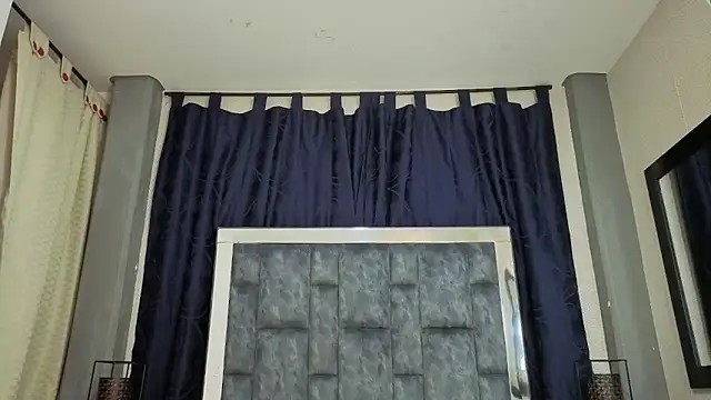 Effie cooper online show from November 7, 2025, 6:56 pm