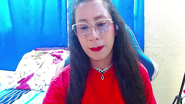 Gia leinn online show from July 4, 2026, 7:29 pm