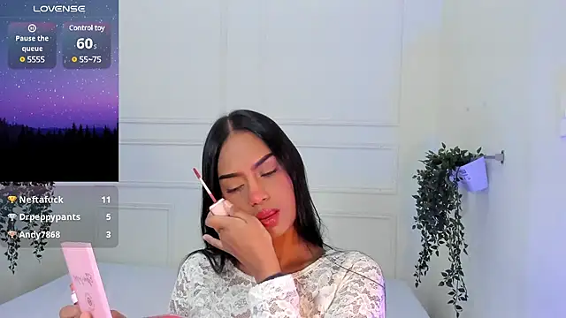 Snapshot of ChloeMoon9 chatting on March 2, 2025, 12:03 pm ChloeMoon9 online show from March 2, 2025, 12:03 pm