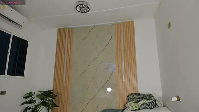 Snapshot of flor_herrera01 chatting on May 24, 2026, 9:47 pm flor herrera01 online show from May 24, 2026, 9:47 pm
