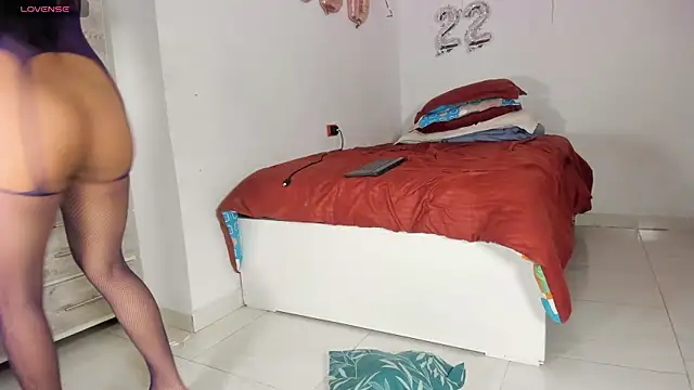 flor herrera01 online show from January 8, 2026, 5:35 am