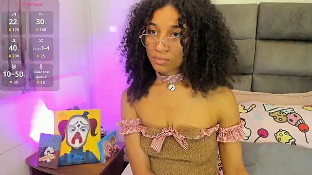 Layla Clarke online show from October 11, 2025, 4:02 am