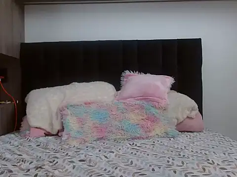 Snapshot of _luna_777 chatting on November 6, 2025, 4:00 pm luna 777 online show from November 6, 2025, 4:00 pm