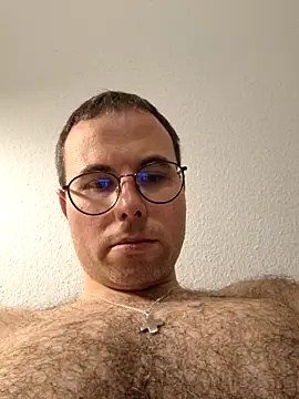 Simonudist online show from December 16, 2025, 8:24 pm