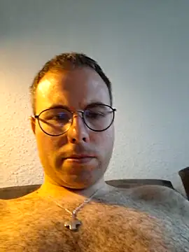 Simonudist online show from March 19, 2026, 5:24 pm