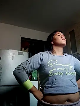 Snapshot of krolay16 chatting on March 21, 2025, 6:29 pm krolay16 online show from March 21, 2025, 6:29 pm