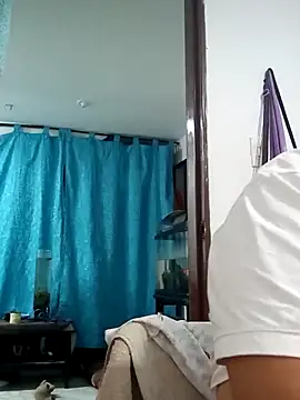 Snapshot of krolay16 chatting on March 19, 2025, 2:37 am krolay16 online show from March 19, 2025, 2:37 am