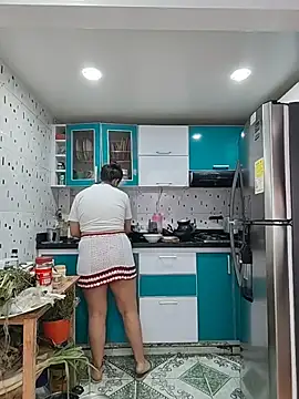 Snapshot of krolay16 chatting on November 22, 2025, 8:18 pm krolay16 online show from November 22, 2025, 8:18 pm