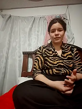 Snapshot of krolay16 chatting on October 4, 2025, 5:53 am krolay16 online show from October 4, 2025, 5:53 am