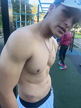 MaxxxSteil online show from April 1, 2026, 12:28 pm