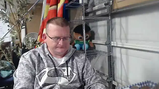 Snapshot of Randomoldguy615 chatting on March 11, 2025, 12:11 am Randomoldguy615 online show from March 11, 2025, 12:11 am