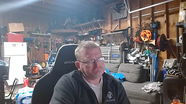 Snapshot of Randomoldguy615 chatting on February 28, 2026, 6:46 am Randomoldguy615 online show from February 28, 2026, 6:46 am