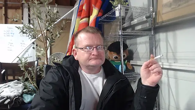 Snapshot of Randomoldguy615 chatting on March 6, 2025, 1:05 am Randomoldguy615 online show from March 6, 2025, 1:05 am