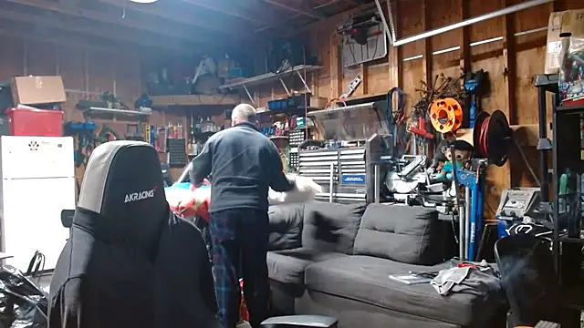 Snapshot of Randomoldguy615 chatting on February 22, 2026, 4:59 am Randomoldguy615 online show from February 22, 2026, 4:59 am