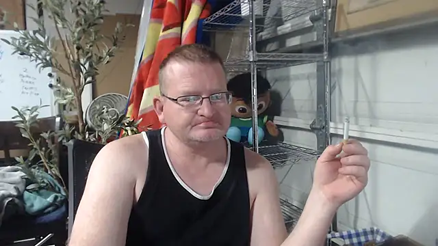 Snapshot of Randomoldguy615 chatting on March 15, 2025, 6:32 pm Randomoldguy615 online show from March 15, 2025, 6:32 pm