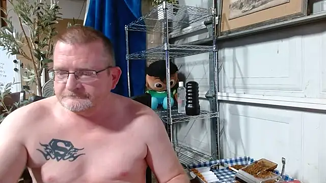 Snapshot of Randomoldguy615 chatting on February 27, 2025, 1:41 am Randomoldguy615 online show from February 27, 2025, 1:41 am