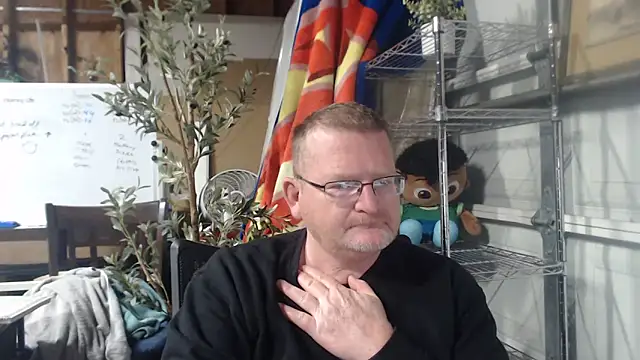 Snapshot of Randomoldguy615 chatting on March 18, 2025, 12:19 am Randomoldguy615 online show from March 18, 2025, 12:19 am