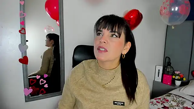 laura hotties online show from February 17, 2026, 12:46 pm