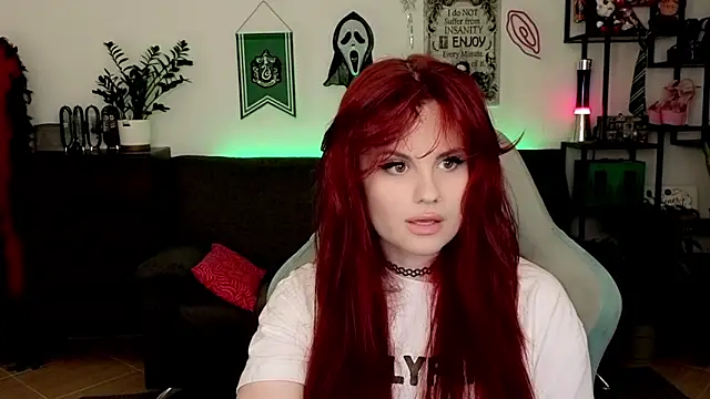 Snapshot of Della_Ideal chatting on February 11, 2026, 7:14 pm Della Ideal online show from February 11, 2026, 7:14 pm