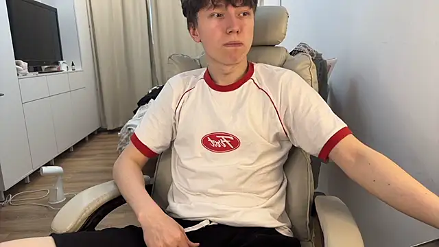 tommy colson online show from October 27, 2025, 1:23 pm