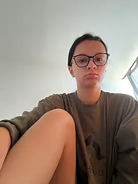 Snapshot of Soy_Sara7 chatting on November 22, 2025, 1:21 pm Soy Sara7 online show from November 22, 2025, 1:21 pm