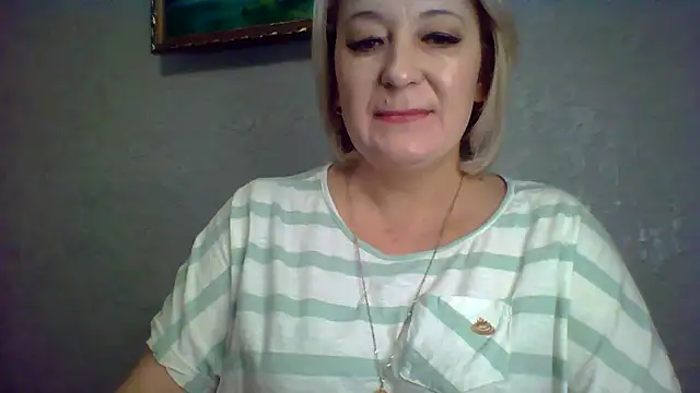 ArielXLoveresss online show from November 16, 2025, 8:30 am