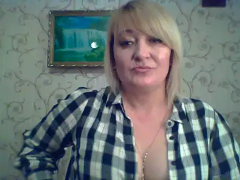 ArielXLoveresss online show from March 10, 2025, 3:09 pm