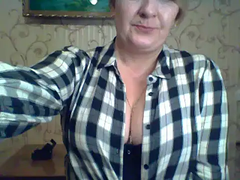 ArielXLoveresss online show from March 7, 2025, 5:49 pm