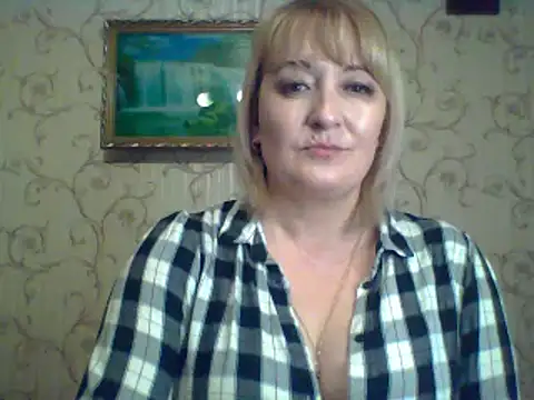 ArielXLoveresss online show from March 16, 2025, 5:50 pm